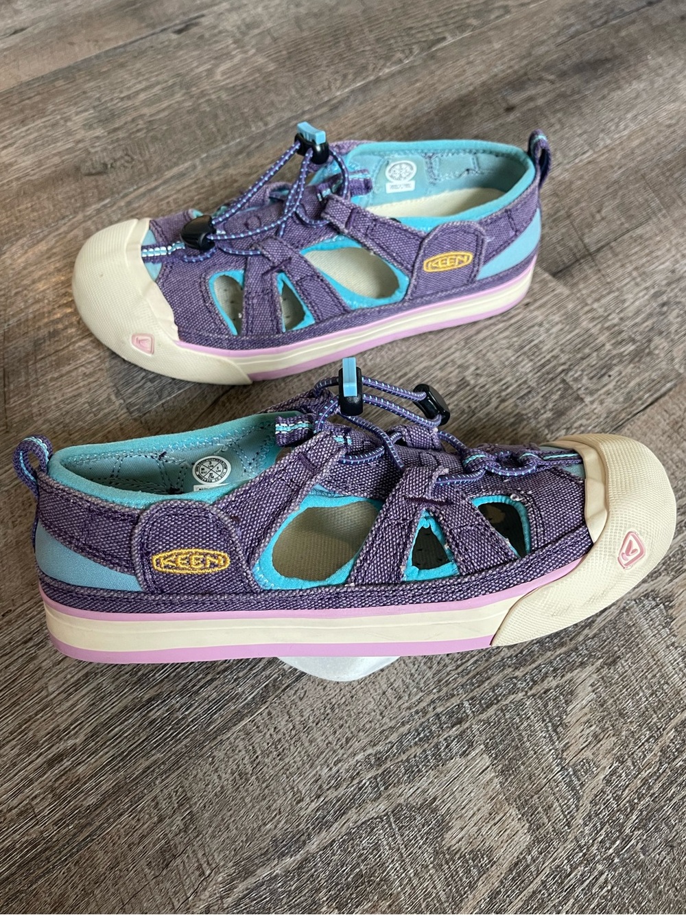 Keen canvas sneaker sandals